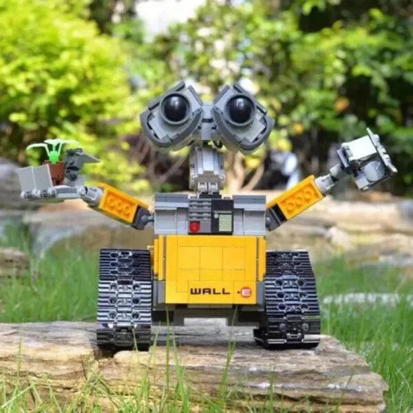 WALL-E ROBOT | 687 PIECES - Image 2