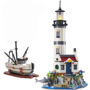 LIGHTHOUSE WITH RESCUE BOAT | 1677 PIECES