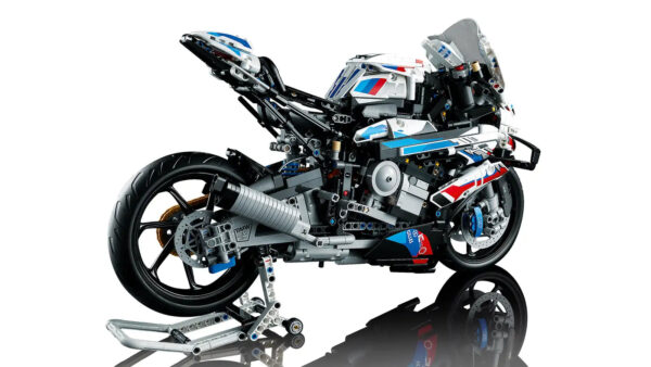 BMW M1000RR | 1920 PIECES - Image 3