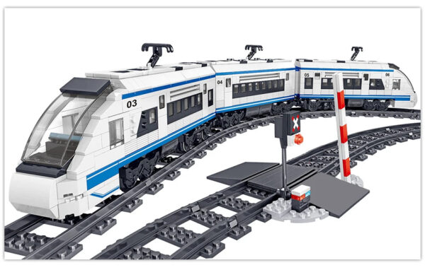 PASSENGER TRAIN | 941 PIECES - Image 4
