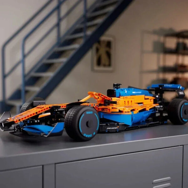 MCLAREN TEAM F1 | 1431 PIECES - Image 5