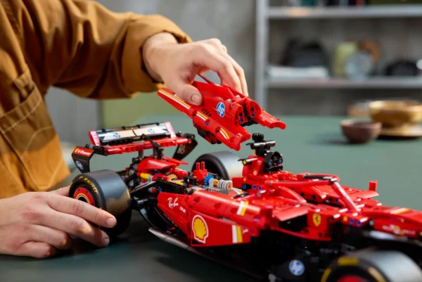 FERRARI SF-24 F1 | 1361 PIECES - Image 8
