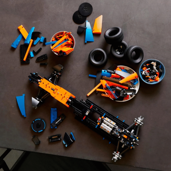 MCLAREN TEAM F1 | 1431 PIECES - Image 10