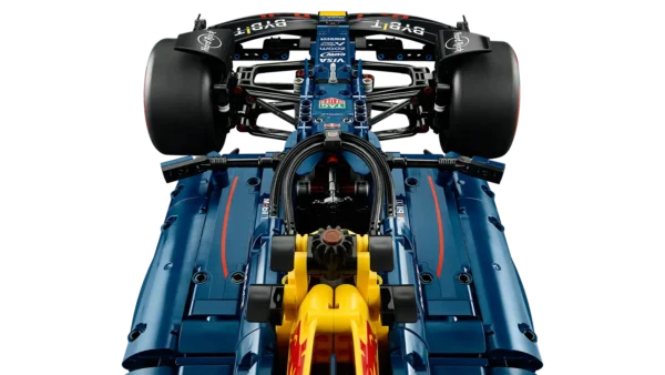 RED BULL TEAM F1 | 1639 PIECES - Image 4